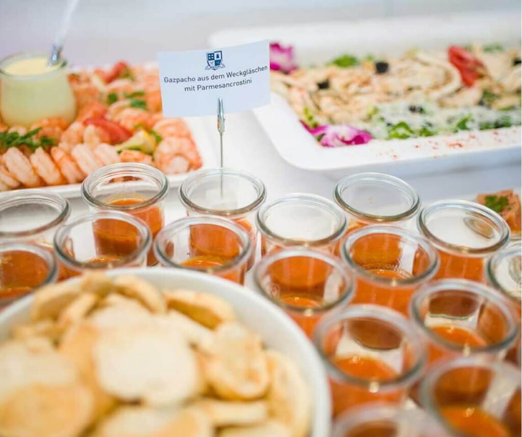 Hochzeitsfeier, Catering Buffet