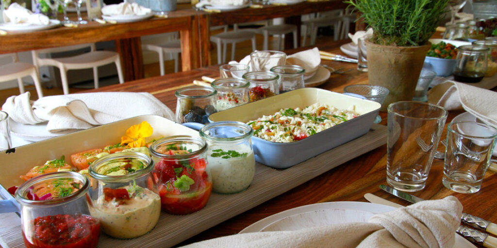 Buffet Catering, Speisen auf Tisch, Vesper Diner