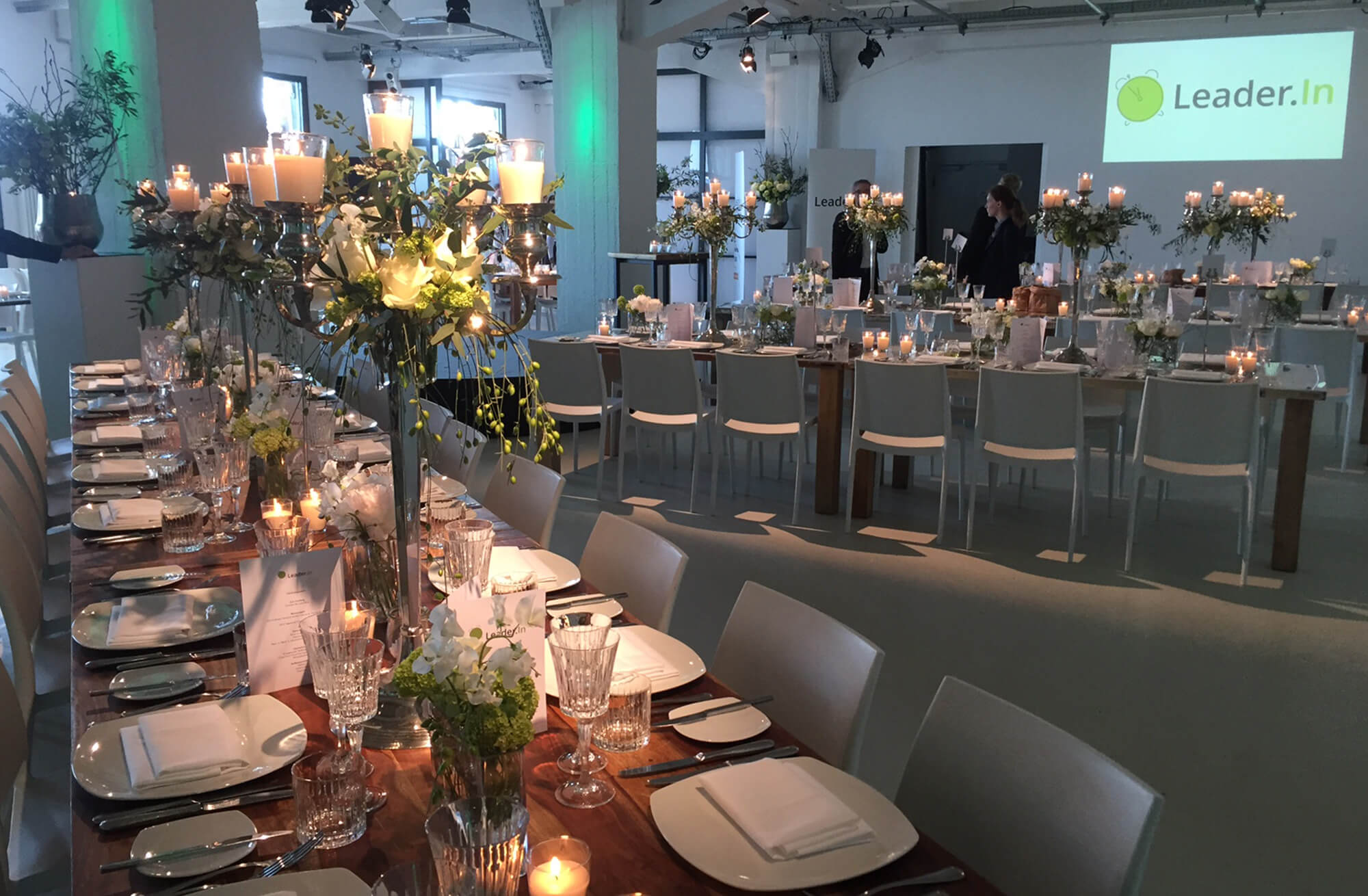 Firmenevent, Location, gedeckte Tafel für Event