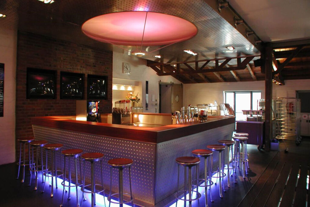 Jensens Lagerhaus, Bar