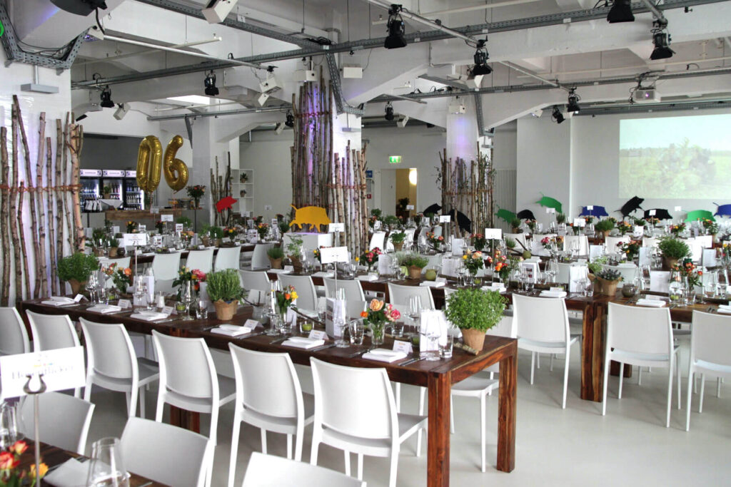 Dinner Event, Location, Festtafel im Altoner Kaispeicher
