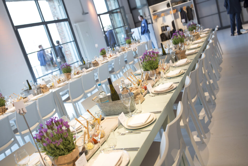 Dinner Event, gedeckte Tafel, Altonaer Kaispeicher