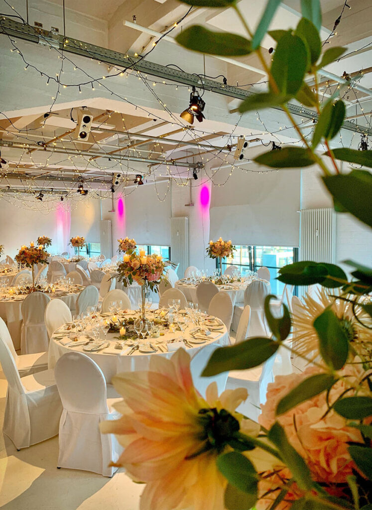 Hochzeit, Location, runde Tische