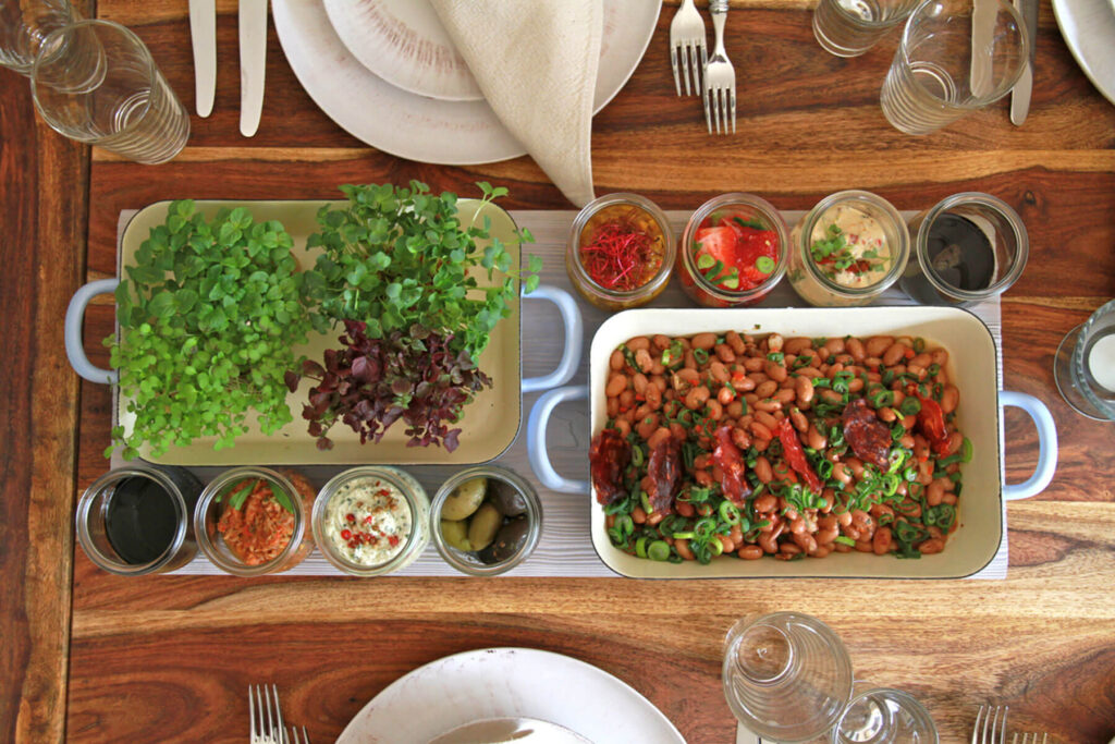 Vesper Diner, Catering, Hauptspeise eingedeckt auf dem Tisch